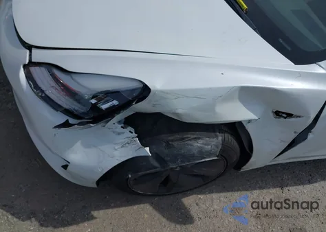 2020 Tesla Model 3 Standard Range Plus Rear-Wheel Drive/Standard Range Rear-Wheel Drive from USA, damaged, VIN 5YJ3E1EA0LF747089